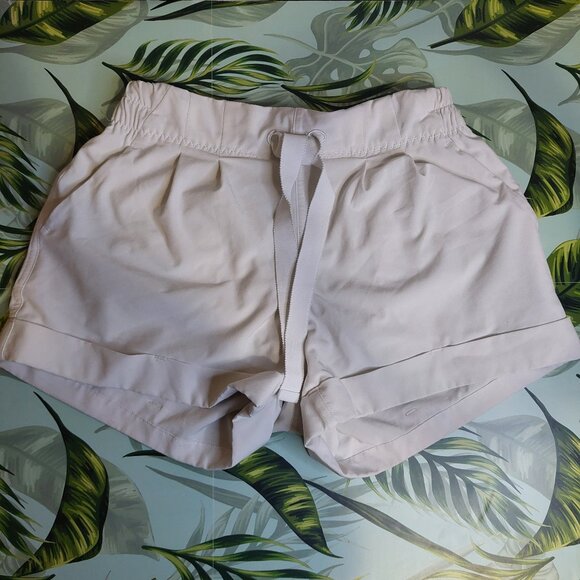 Lululemon White Spring Breakaway Short Sz 2 - Picture 1 of 6
